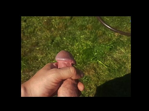 ❤️ Vruća zgodnica jebe svoju ružičastu macu i svršava špricom u ljetnom vrtu ❤️❌ Super porno kod nas hr.mypornpics.ru ☑